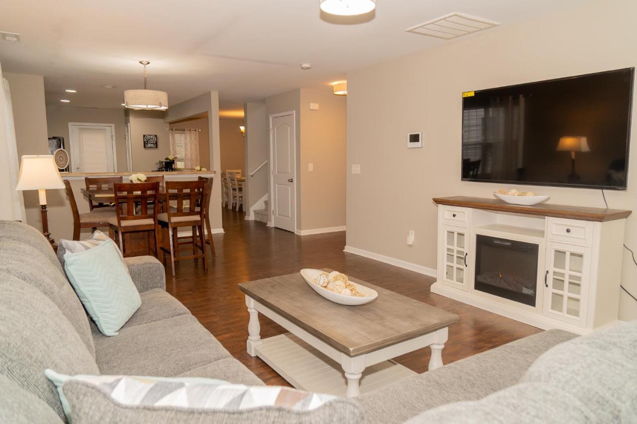 Beautiful Spacious 4 Bedroom House , Sleeps 8+ Raleigh Exterior photo